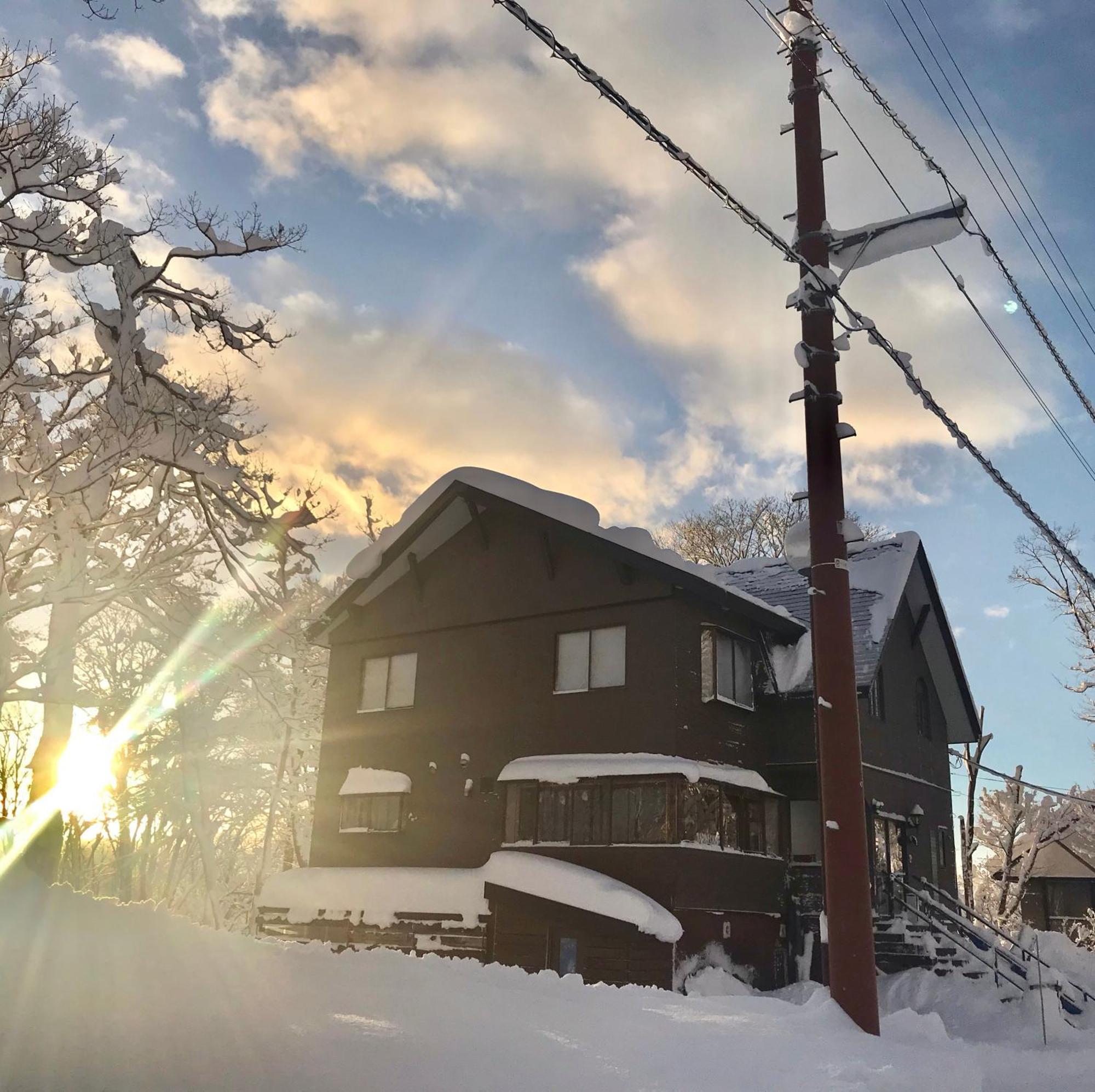 Hotel A Short Walk To Akakura Onsen Ski Lift And Town By Japow House Myoko Exterior foto